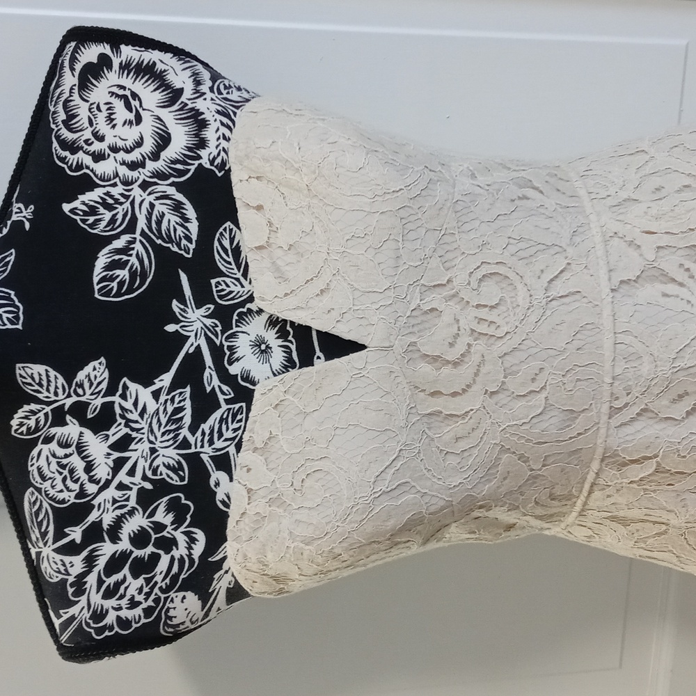 ๐๏ธ ๐พJ. Crew๐พ - Champagne "Leavers Lace" Strapless Cathleen Sheath Dress - Picture 3 of 12